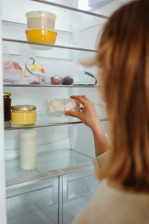 How to Keep a Tidy Fridge and Pantry for an Organized Kitchen